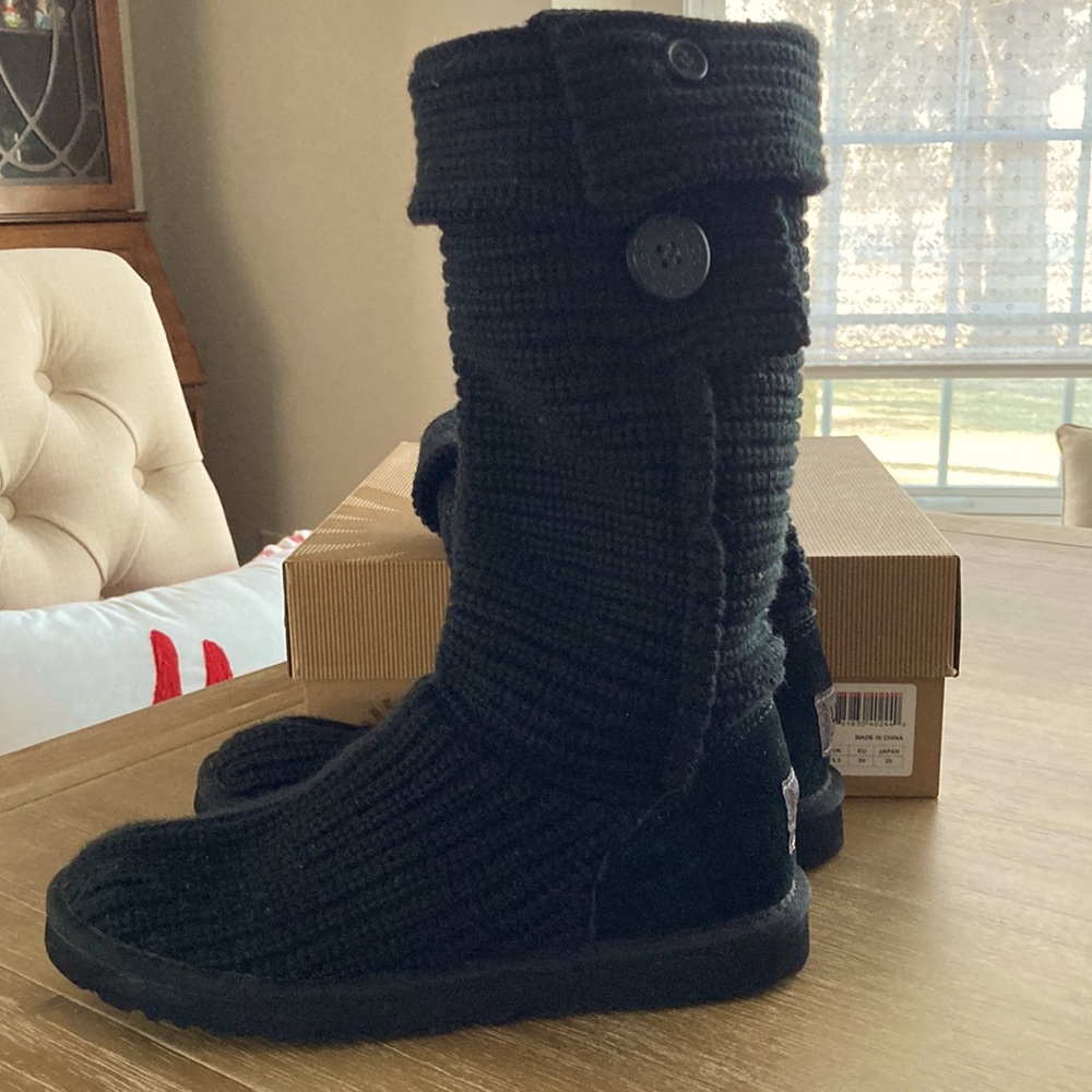 UGG CLASSIC CARDY Black Size 8